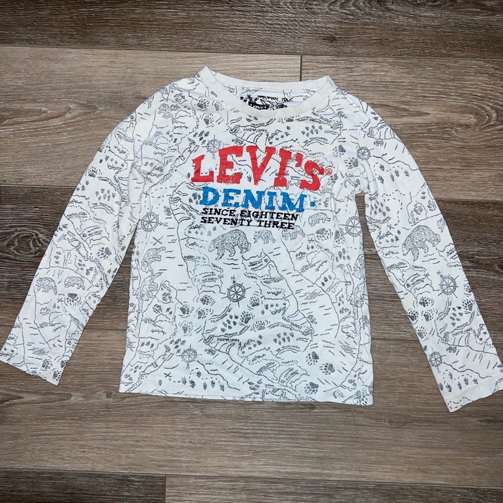 Levi’s shirt